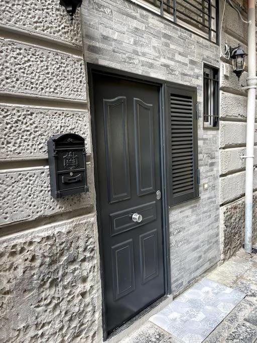White House Spacca Appartamento Napoli