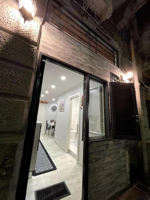 White House Spacca Appartamento Napoli